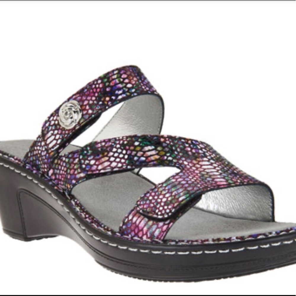 NWOT Algeria PG Lite Leather Wedge Sandals